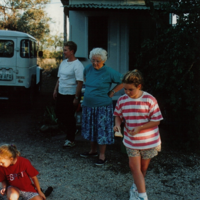 EV Marg Katie Jessie The Willows June 1995 1